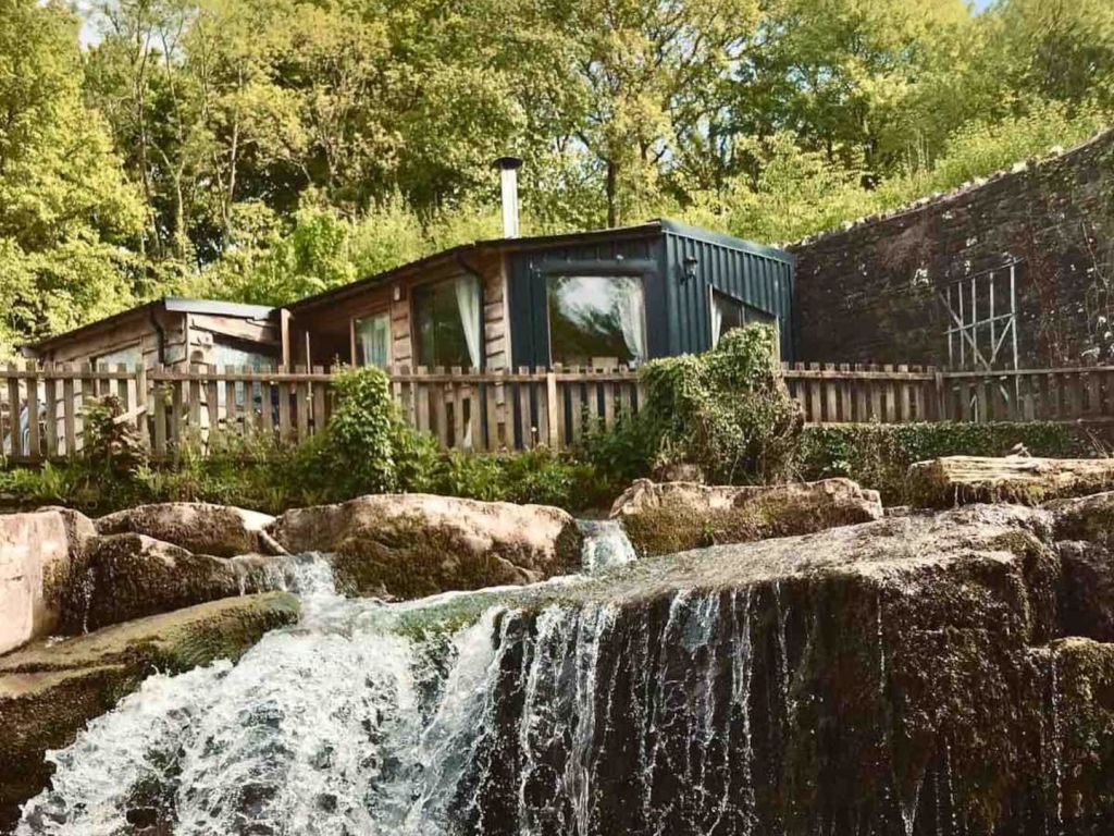 Romantic Welsh cottage with waterfall